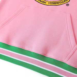 Sudadera Unisex AKA Pink Stripe Chenille Crest con Letras Griegas Bordadas, Ajuste Cómodo, Ropa Casual Premium - Product Image 3