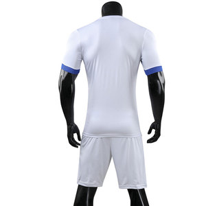 Ensemble de maillots de football pour hommes à col en V, couleur personnalisée, manches courtes, évacuation de l'humidité, 100% polyester, coupe régulière, vêtements de sport, nom et numéro personnalisés - Product Image 4