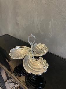 Bol de service à trois compartiments plaqué argent avec poignée centrale, idéal pour la présentation de desserts et de collations sur les buffets de centres de villégiature - Product Image 5