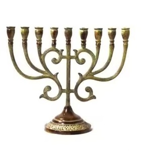 Élégant Chandelier en Métal à 7 Branches pour la Maison, Porte-Bougie Décoratif, Centre de Table, Accent d'Intérieur - Product Image 2