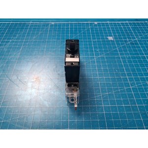 Protecteur de circuit magnétique Fuji CP31E/2, utilisé comme pièce détachée pour équipement semi-conducteur d'époque - Product Image 2