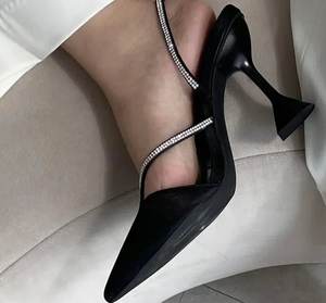 Slingbacks รองเท้าผู้หญิงพร้อมสายรัดหินผ้าซาตินพร้อมกล่องนิ้วเท้าขนาด9ซม. - Product Image 5