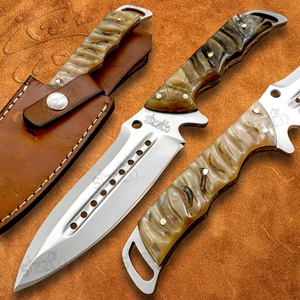 Cuchillo de Caza y Camping Hecho a Mano con Hoja Drop Point, Mango de Cuerno de Jabalí, Acero D2, Cuchillo EDC Utilitario OEM con Funda de Cuero, El Mejor Regalo - Product Image 1