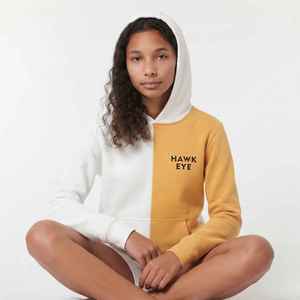 Sudadera con Capucha para Mujer, Diseño Asimétrico en Bloques de Color Blanco y Mostaza, con Bolsillos y Logotipo Frontal, Estilo Casual para Otoño - Product Image 5