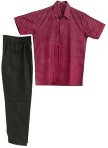 Camiseta de algodón suave peinado con hilos anillados, tejido jersey de 260 g/m², uniforme escolar con parches aplicados. - Product Image 3