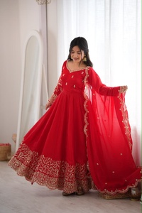Vestido Largo Fendy con Bordado de Seda, Cordoncillo y Lentejuelas, con Pantalón y Dupatta con Borde de Encaje, Sin Arrugas, para Fiestas - Product Image 3