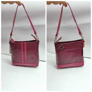 Sac fourre-tout pour femme en cuir véritable vert, motif losanges, deux poignées, fermeture à glissière et fermoir, usage quotidien - Product Image 3