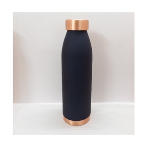 Bouteille d'eau en cuivre pur, faite à la main, bouteille ayurvédique réutilisable pour la maison, le bureau, les voyages, la salle de sport, la remise en forme et l'usage quotidien - Product Image 3