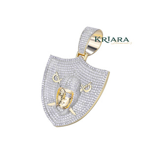 Pendentif Bouclier en Argent 925 avec Moissanite Ronde Taille Brillant, Plaqué Or 18K et 14K, Cadeau de Luxe pour Homme à Porter au Quotidien - Product Image 3