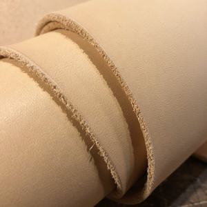 Cuir de vache veg Tan Grain cuir fini pour meubles et ceintures - Product Image 1