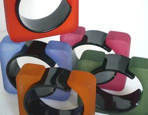 ISAAK Women Fashionable Resin Bangle Chunky <b>Stack</b> Daily Wear Party Festive Retro Fashion Lucite Cuff Acetate Statement <b>Bracelet</b> - Product Image 2