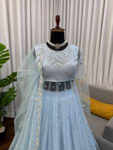 ชุดเลเฮนกาโชลีสุดหรู 3 ชิ้น สำหรับงานปาร์ตี้สุดเก๋ สร้างสรรค์เพื่อผสานงานศิลปะสีสันสดใสเข้ากับแฟชั่นงานเทศกาลระดับพรีเมียม - Product Image 3