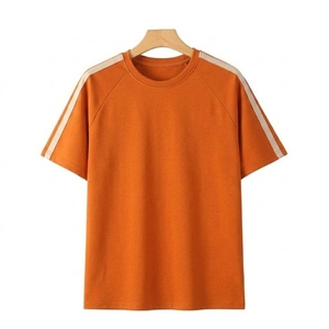 เสื้อยืดแฟชั่นผู้ชายขายดีรุ่นใหม่ คุณภาพสูง ผ้าฝ้าย คอวี แขนสั้น ทรงปกติ สวมใส่สบาย ระบายอากาศได้ดี ผลิตแบบ OEM - Product Image 3