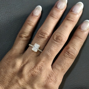 Anillo de Compromiso Aries Jewel con Diamante de Laboratorio de 2 Quilates, Corte Radiante, E VS1, Oro Amarillo de 14K, Certificado IGI, para Bodas y Aniversarios - Product Image 2