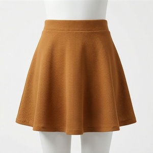 Jupe courte trapèze pour femme, couleur unie, plissée, taille élastique, confortable, décontractée, en tissu tissé, élasthanne, polyester, toutes saisons - Product Image 1