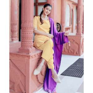 Conjunto de traje Patiala de crepé satinado amarillo dorado para mujer - Talla XS - Product Image 5