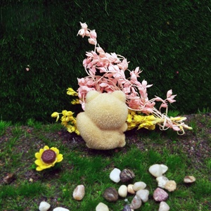 Mapache flocado en miniatura de 1 pulgada de alto para decoración de casa de muñecas - Product Image 6