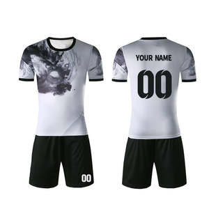 Tenues de football personnalisées avec logo, uniformes d'entraînement pour joueurs de football 100% polyester, best-sellers, et uniformes de football - Product Image 1
