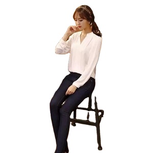 Camisa de poliéster suave para mujer a la moda Proveedor de blusas asequibles para mujer Blusa de poliéster para mujer hecha en Bangladesh Precio barato Tops de moda - Product Image 3