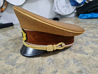 Reproduction de casquette/visière allemande Heer de la Seconde Guerre mondiale, de haute qualité, personnalisable, respirante, pour collectionneurs de matériel militaire et reconstitutions historiques.