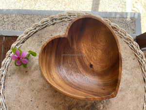 Juego de Tazones para Servir de Madera Natural Hechos a Mano de Alta Calidad, Tazones para Ensalada de Nogal Tallados y Personalizados para el Hogar, para Comida India - Product Image 6