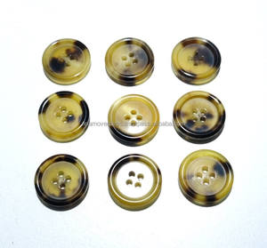 Precio de fabricante Botones de cuerno de búfalo real Diseño personalizado 4 AGUJEROS PARA sastrería y ropa de bricolaje - Product Image 6