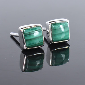 Boucles d'oreilles minimalistes carrées en argent sterling 925 massif avec grenat naturel de 5 mm pour hommes, femmes et enfants – Vente en gros pour fêtes - Product Image 6