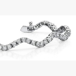 Pulsera de oro blanco con diamantes cultivados en laboratorio de 6.50 ct, corte redondo, diseño de camino sinuoso. - Product Image 2