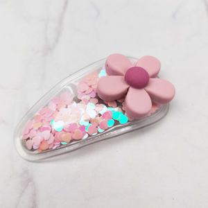 Adorables Pinzas para el Cabello con Flores 3D de Resina, Base Transparente Rellena de Confeti Brillante para Mujeres - Uso Diario, Fiestas, Graduaciones y Otras Ocasiones - Product Image 4