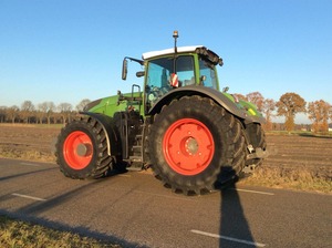 Proveedor Mayorista de Tractores Agrícolas Fendt 1050 VARIO 4WD de Alta Calidad, Alta Productividad, Fabricación Alemana, Bomba de Engranajes de 70HP - Product Image 5