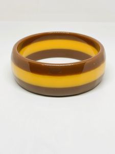 Bracelets en résine faits à la main, accessoires de mode pour femmes, bracelets décoratifs uniques pour un usage décontracté, pour le bureau - Product Image 3