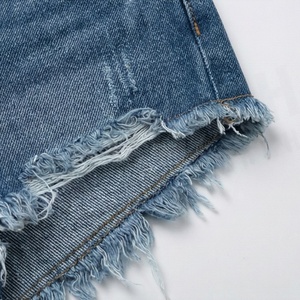 Short en jean tendance pour femme grande taille, avec effet froncé aux fesses, déchiré, avec poches, couleur personnalisable, tendances estivales - Product Image 6