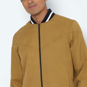 Chaqueta Acolchada con Capucha, Diseño Sólido con Logotipo, Cuello Alto, Cierre de Cremallera, Impermeable, para Hombre - Product Image 5