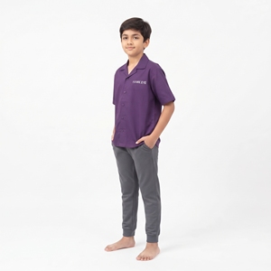 Chemise unisexe tendance pour enfants à col campagnard boutonnée à manches courtes, couleur unie, 100 % coton respirant, coupe décontractée, haut de loisirs - Product Image 6