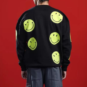 Vente en gros de sweat-shirt ras du cou en molleton 100% coton pour hommes pour Smiley Face sérigraphié avec sweat à capuche et sweat-shirt patchwork - Product Image 3