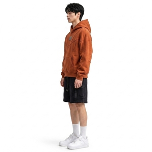 Ensemble sweat à capuche et short en coton premium personnalisé pour homme – Survêtement décontracté coupe ample avec poches latérales et cordon de serrage à la taille – Collection Printemps Streetwear - Product Image 3