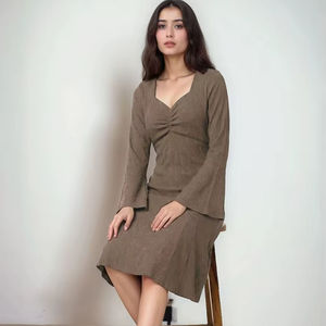 ชุดเดรสยาวปานกลางสำหรับผู้หญิง แขนยาว ผ้าเนื้อบางเบา สวมใส่สบาย พิมพ์ลายดอกไม้ เอวธรรมชาติ เป็นมิตรกับสิ่งแวดล้อม - Product Image 1