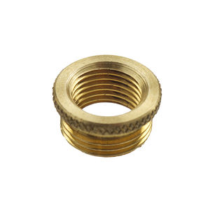 Adaptador reductor de latón moleteado de alta resistencia industrial con diseño roscado de alta adherencia para transiciones de tamaño de tuberías sin interrupciones. - Product Image 1