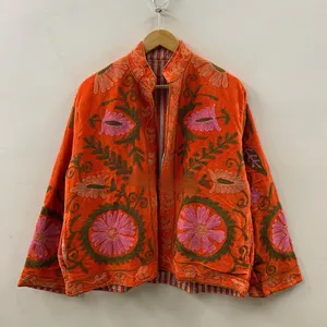 Chaqueta de terciopelo naranja artesanal india de lujo, hecha a mano, para mujer, ropa étnica festiva, abrigo de invierno a precio de fábrica - Product Image 1
