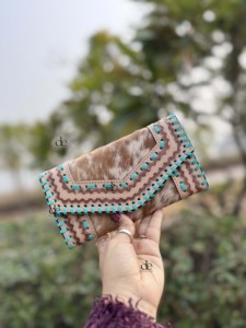 Nouveau Design pochette pour femmes usiné à la main sculpture portefeuille pochette Western élégant Turquoise couleur peau de vache fourrure portefeuille Multi utilisations - Product Image 3