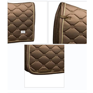 Tapis de selle polyvalent marron matelassé avec doublure en polaire polyester et sangle de selle incluse – Équipement d'équitation - Product Image 4