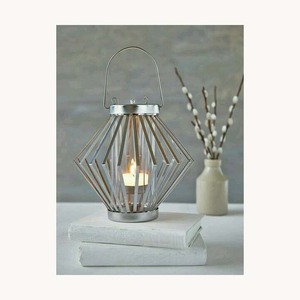 Lanterne en métal élégante et exclusive, porte-bougie décoratif personnalisé pour centre de table de mariage et décoration intérieure - Product Image 2