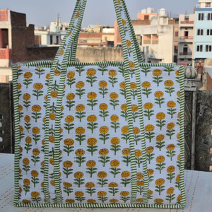 กระเป๋าโท้ทผ้าฝ้ายลายควิลท์พิมพ์ลายด้วยมือ สีส้มชมพู ขนาดใหญ่ แบบสองด้าน ใช้ได้ทั้งแบบสะพายไหล่และถือ เหมาะสำหรับการเดินทาง - Product Image 1