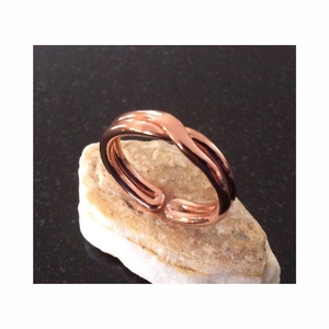 Anillo Ajustable de Cobre Chapado en Oro con Diseño de Hoja para Mujer, Anillo Abierto Minimalista, Joyería Boho con Plumas, Anillo de Cobre Moderno para Cumpleaños - Product Image 3