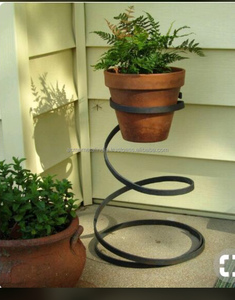 Maceta de jardín decorativa clásica de hierro sólido en tamaño pequeño con acabado elegante perfecto para decoración de jardín interior y exterior - Product Image 5