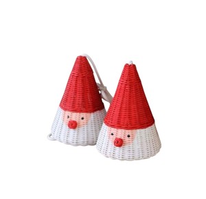 Décorations de Noël en rotin : mini-gnomes du Père Noël tissés à la main pour une présentation rustique de table de fêtes - Product Image 3