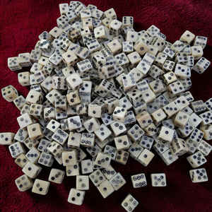 Dados de lujo hechos a mano de cuerno y hueso, dados naturales para juegos de mesa a precio económico - Product Image 5