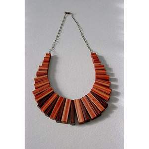 Collar con Colgante de Madera Hecho a Mano para Mujer, Accesorio de Moda con Cristal, India RR ENTERPRISES - Product Image 1