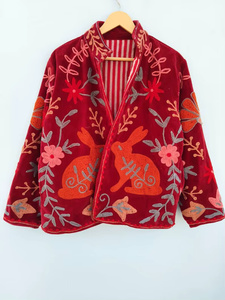 Chaqueta Bomber de Terciopelo de Algodón con Bordado Floral Suzani, Reversible, Estilo Boho Vintage, Talla Única, Forro Étnico de Lino, Precio de Fábrica - Product Image 1