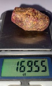 พลอยทับทิมดิบธรรมชาติจากเคนยา เหมืองเฟโมส จอห์น โซล น้ำหนัก 169.55 กะรัต - Product Image 6